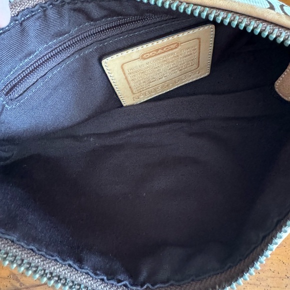 Vintage Coach Signature East West Baguette shoulder bag - Picture 7 of 8